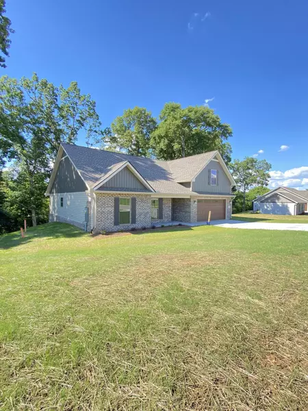 1502 Sally View DR, Friendsville, TN 37737