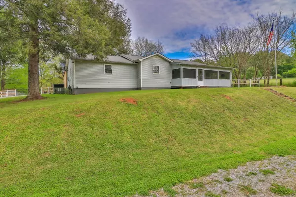 4409 Sweetwater Vonore Rd, Sweetwater, TN 37874