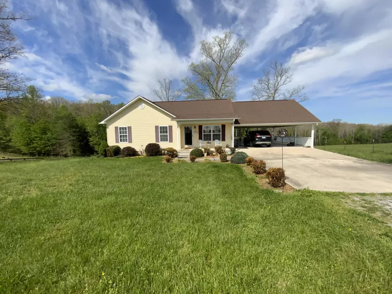 181 Virgil Potter Rd, Lancing, TN 37770