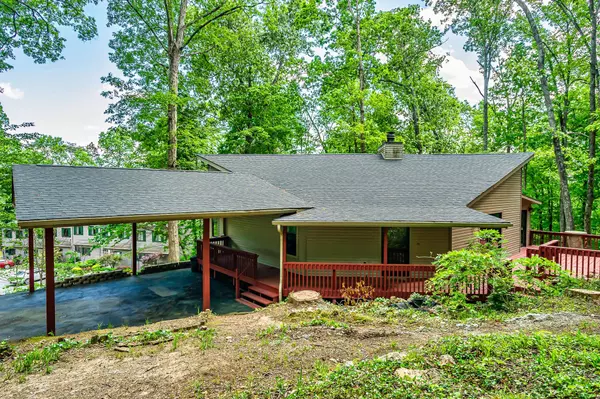 Clinton, TN 37716,198 Hickory Nut DR