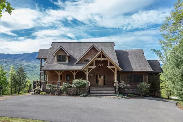 833 Pinnacle Vista Rd, Gatlinburg, TN 37738