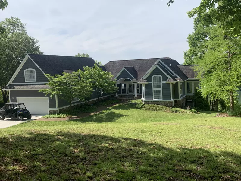 202 Deer Ridge LN, Lafollette, TN 37766