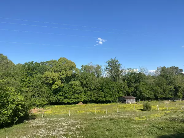 172 Kinser Rd, Madisonville, TN 37354