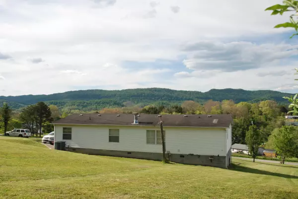 Cumberland Gap, TN 37724,185 Jefferson CIR