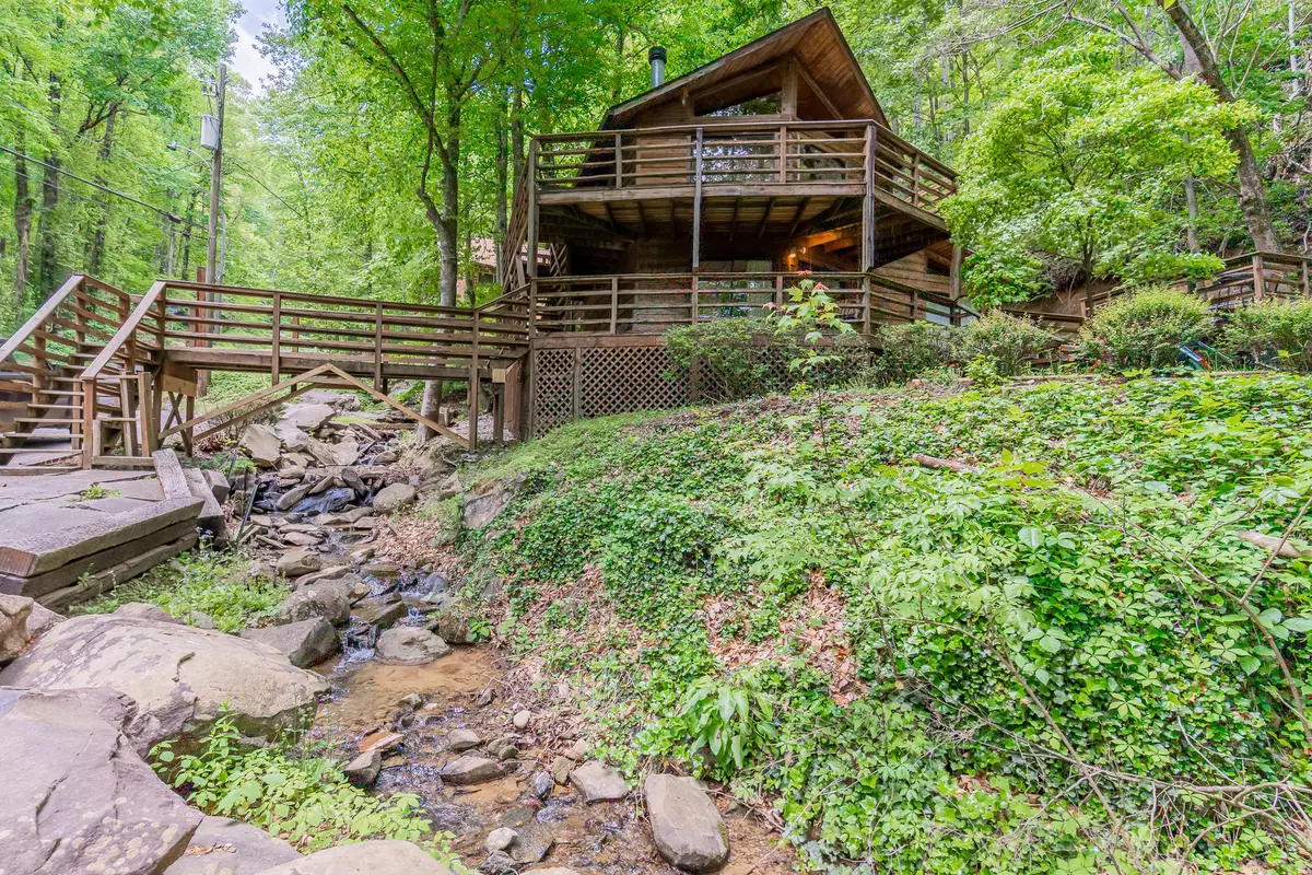 Gatlinburg, TN 37738,730 Heiden DR