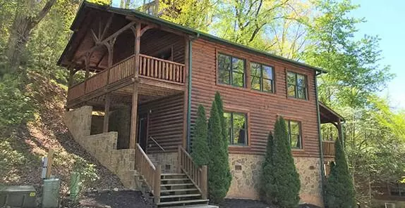 646 Gatlinburg Falls WAY, Gatlinburg, TN 37738