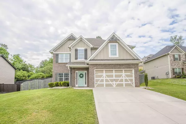 579 Glenbrook DR, Lenoir City, TN 37771