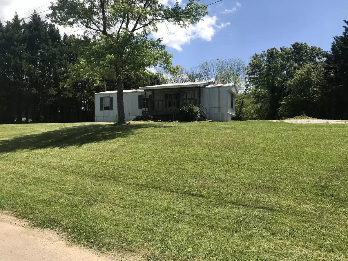 Tellico Plains, TN 37385,110 Smith Street St