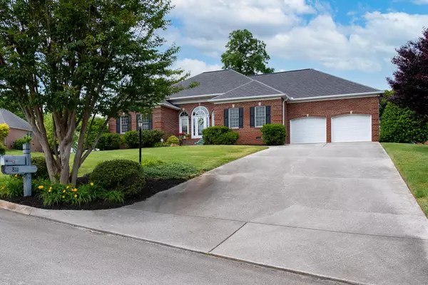 Maryville, TN 37801,811 Royal View DR