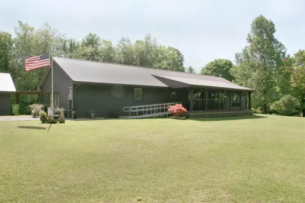 2176 Wilson Rd, Crossville, TN 38571