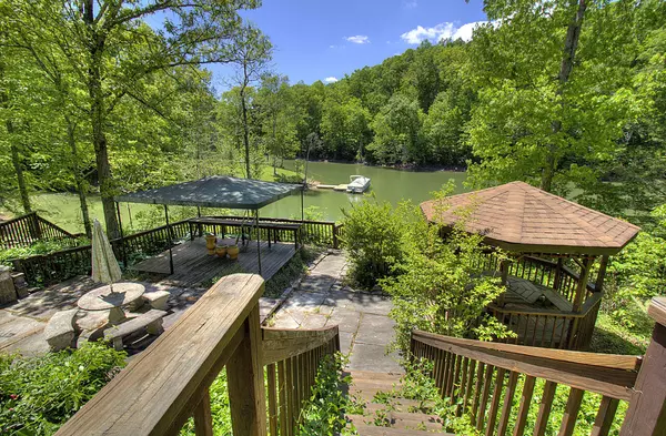 Sevierville, TN 37876,995 Willard WAY