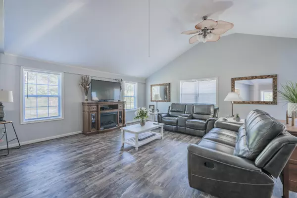 Sevierville, TN 37876,3695 Sims Rd