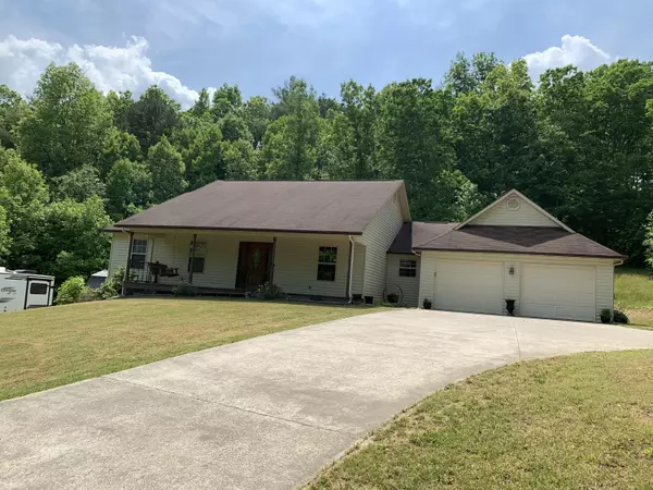 705 Grave Hill Rd, Oneida, TN 37841