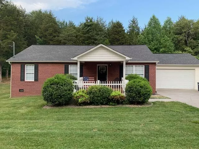 1005 Bartlett DR, Jefferson City, TN 37760