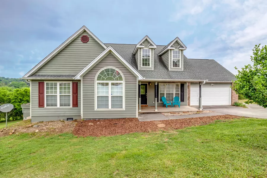 2136 Aaron CT, Sevierville, TN 37876