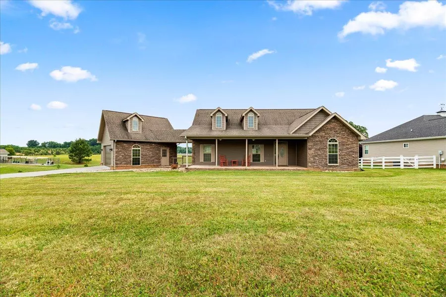 114 Ambernic WAY, Sweetwater, TN 37874