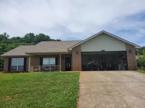 180 Mountain Crest LN, Greenback, TN 37742