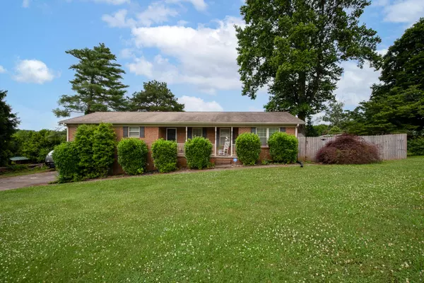 Maryville, TN 37804,911 Kenilworth CIR