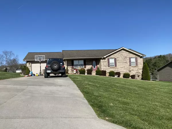 521 Altina CIR, New Tazewell, TN 37825