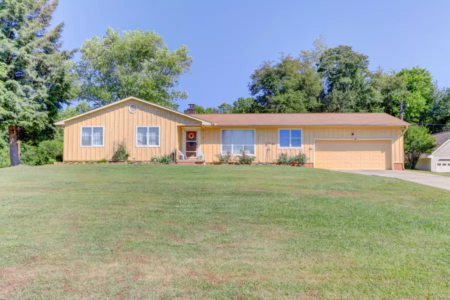 346 Westshore DR, Harriman, TN 37748