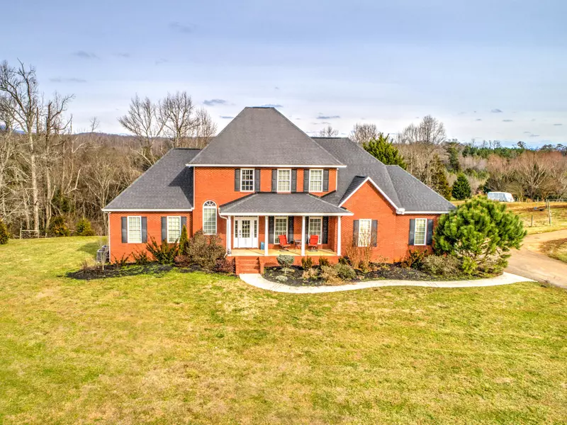 208 Beagle LN, Clinton, TN 37716