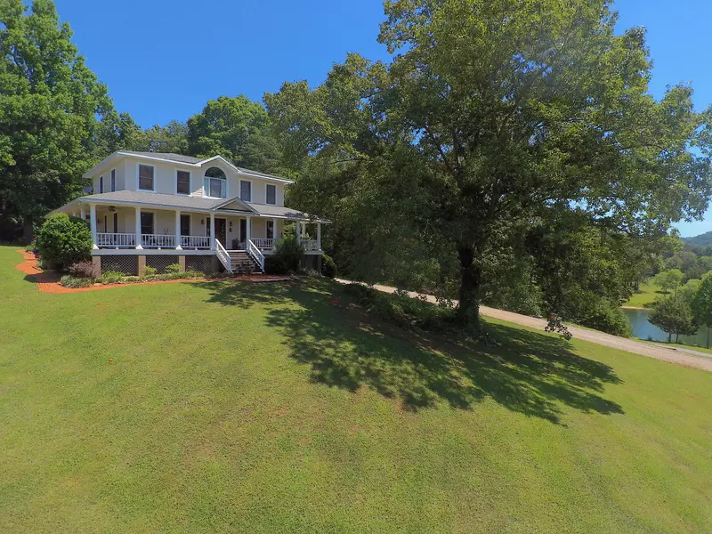 1115 Reagan Valley Rd, Tellico Plains, TN 37385