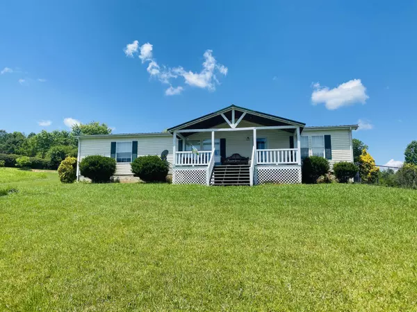 135 Wilson CIR, Tellico Plains, TN 37385