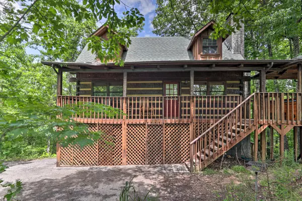 Gatlinburg, TN 37738,1126 Foothills DR