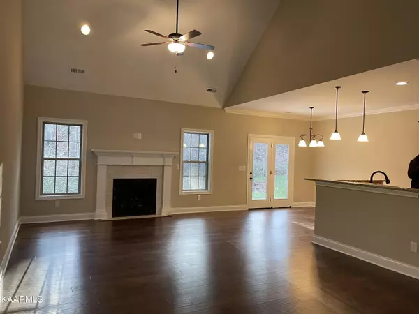 Lenoir City, TN 37772,1972 Old Hickory LN