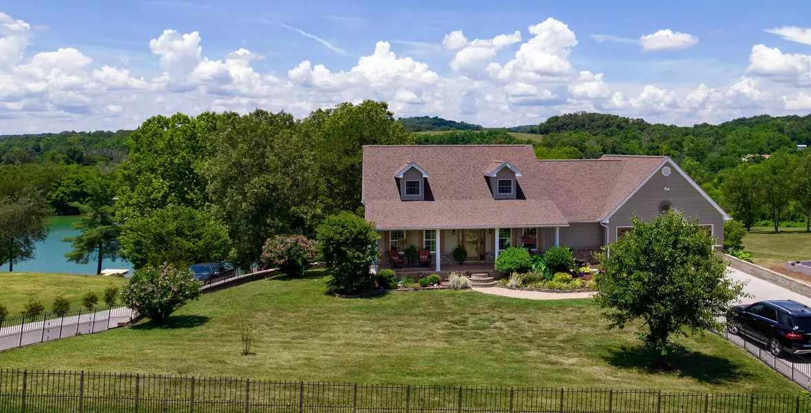 218 Sullivan, Dandridge, TN 37725