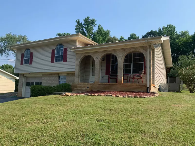 908 Kenny Way DR, Hixson, TN 37343