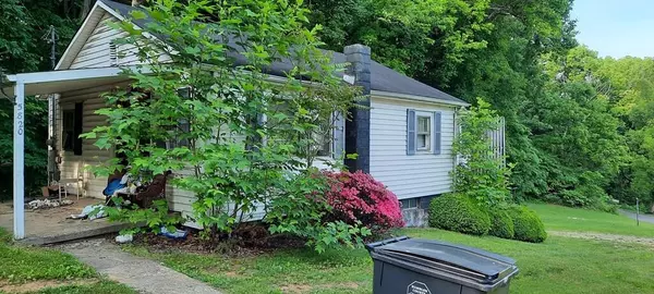 Russellville, TN 37860,5820 Fall Creek Dock Rd