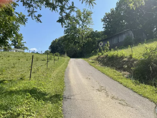 Lafollette, TN 37766,1526 LONG HOLLOW Rd