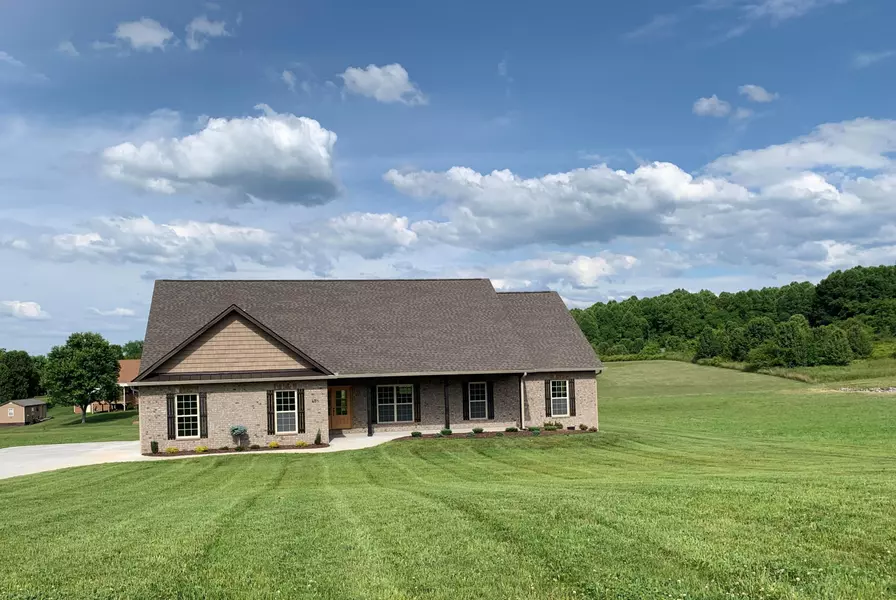 609 Majestic Mountains Blvd, Walland, TN 37886