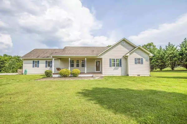 232 C G Earnest Rd, Charleston, TN 37310