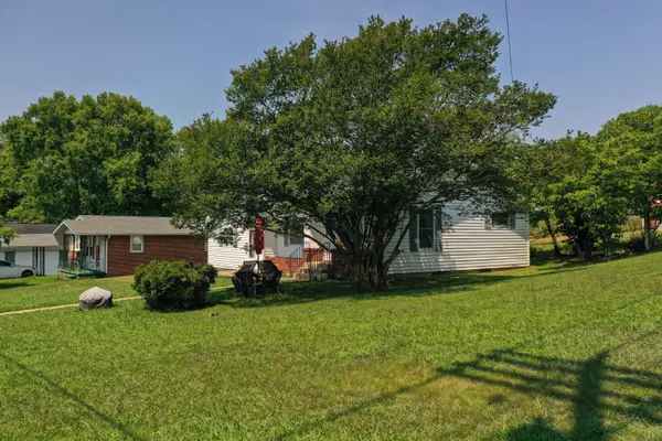 Clinton, TN 37716,926 Medaris St