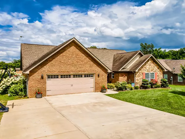 2937 Silver Brook LN, Maryville, TN 37803