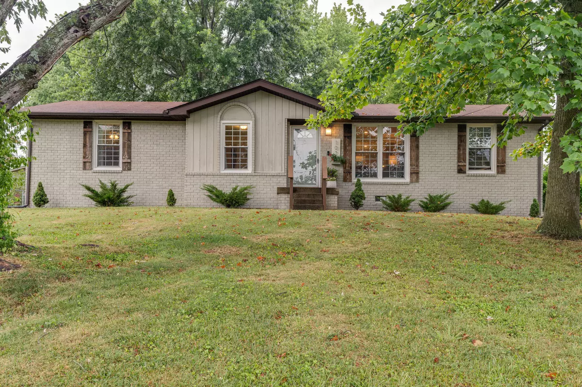 Hendersonville, TN 37075,102 Cheryl CT