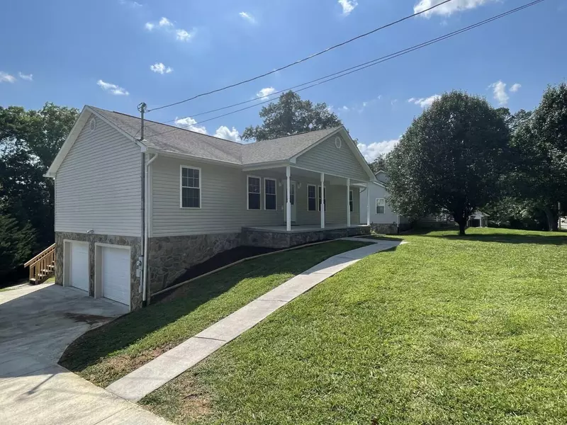 1479 Green Acres DR, Newport, TN 37821