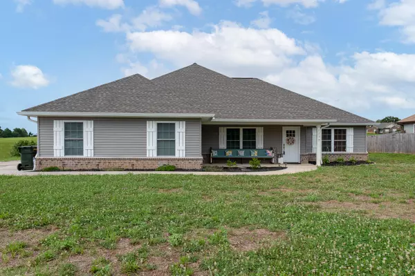 1119 Walker Rd, Maryville, TN 37801