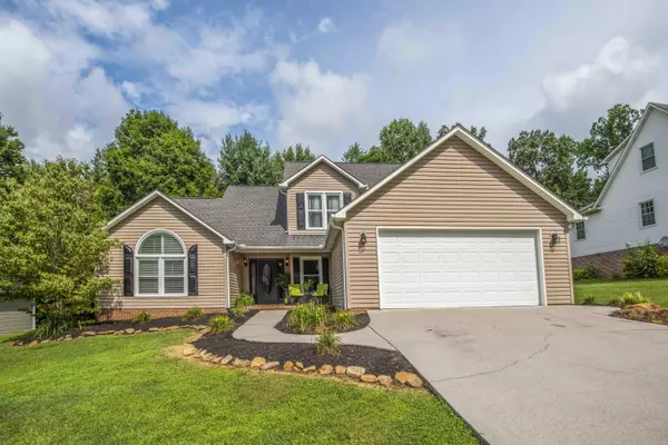 356 Country Run CIR, Powell, TN 37849