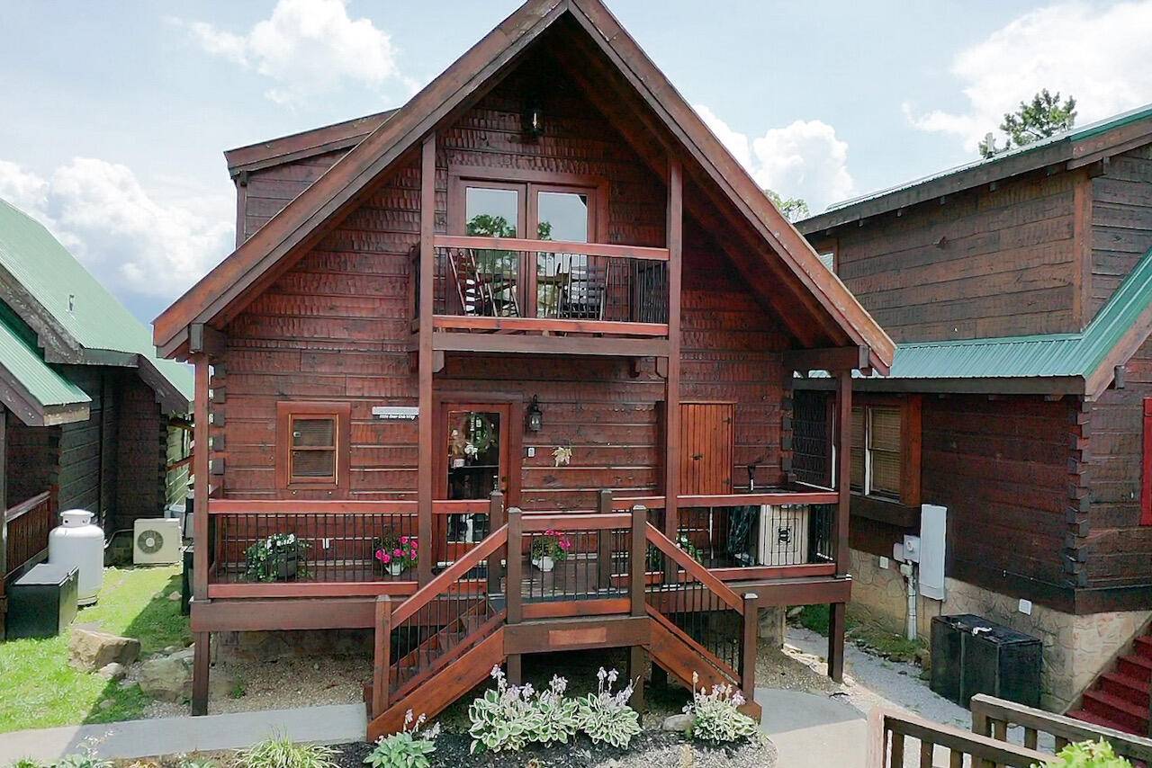 1256 Bear Cub Way, Gatlinburg, TN 37738