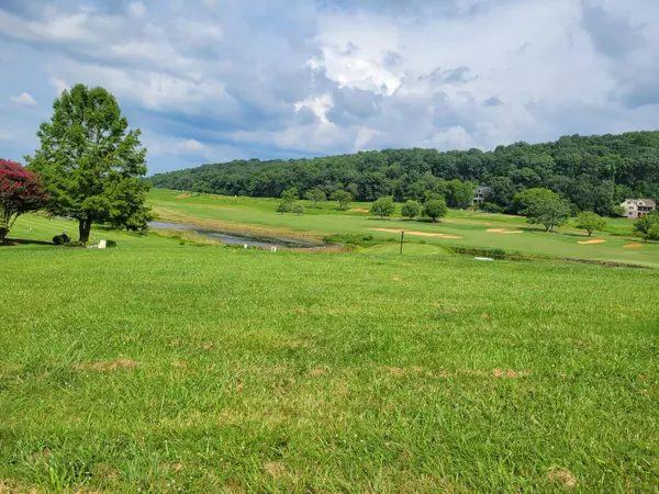 455 Old Barn LN, Loudon, TN 37774