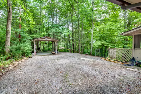 Gatlinburg, TN 37738,513 Adams Rd