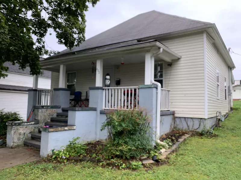 402 Waller St, Lenoir City, TN 37771