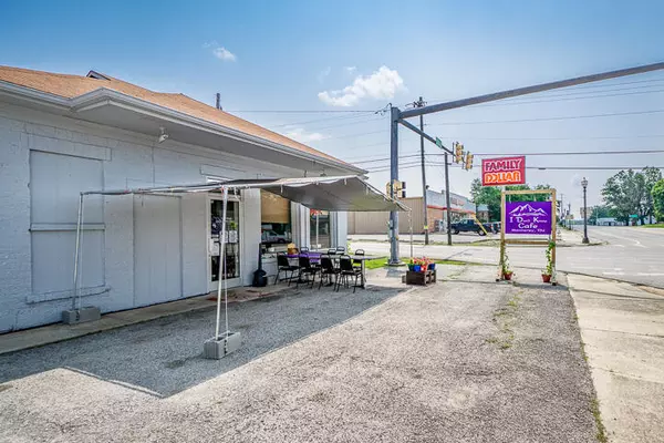 Monterey, TN 38574,124 Commercial Ave