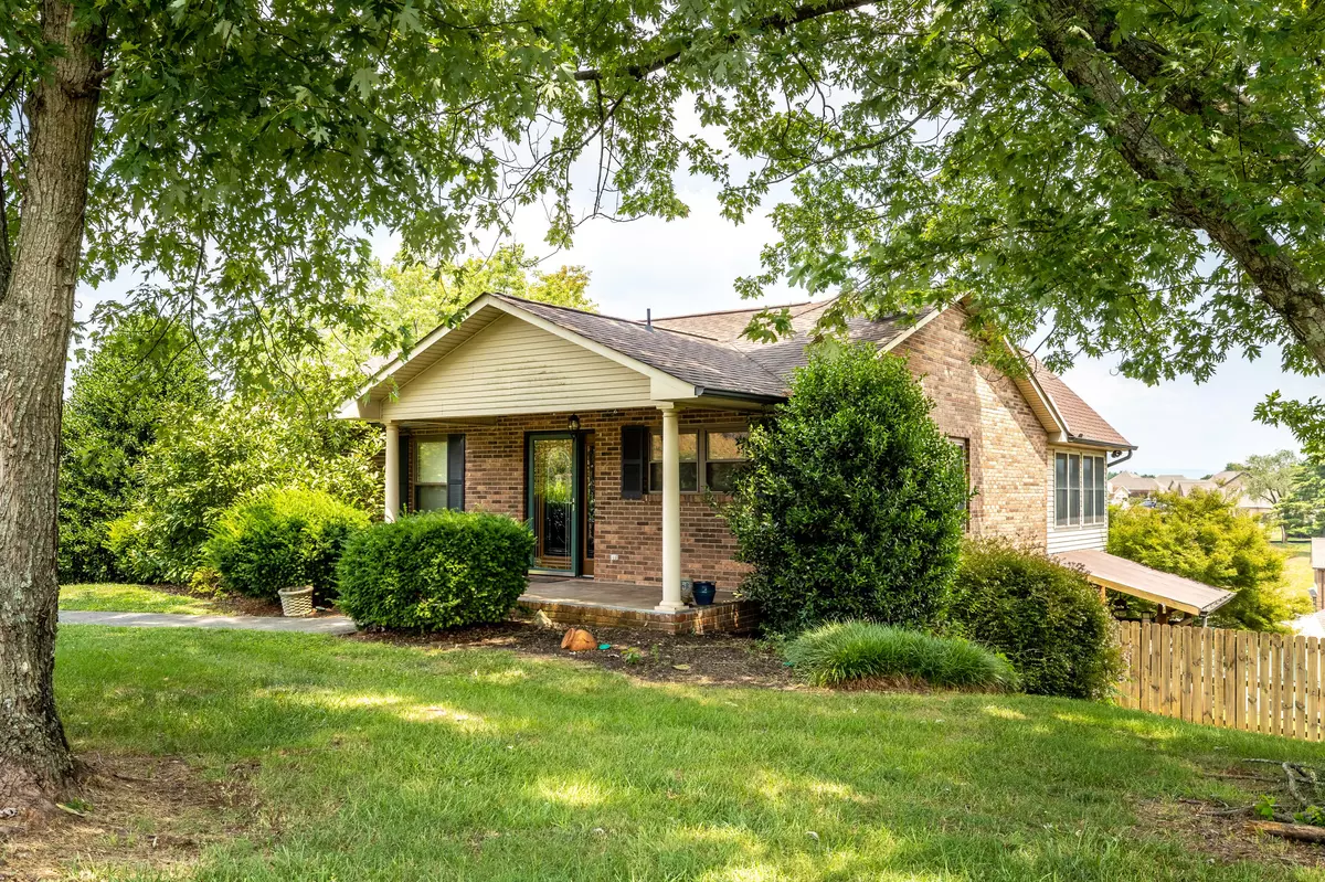 Maryville, TN 37801,431 Golf View DR