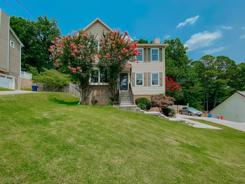 720 Shady Springs LN, Knoxville, TN 37923