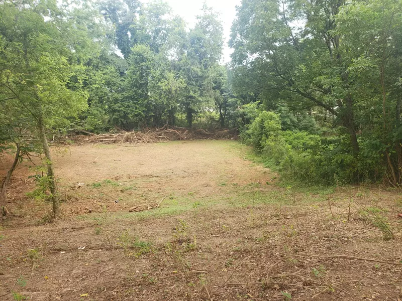 151 Rogers CIR, Lenoir City, TN 37771