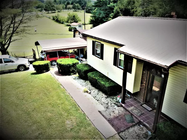 Cumberland Gap, TN 37724,133 Oak Village CIR